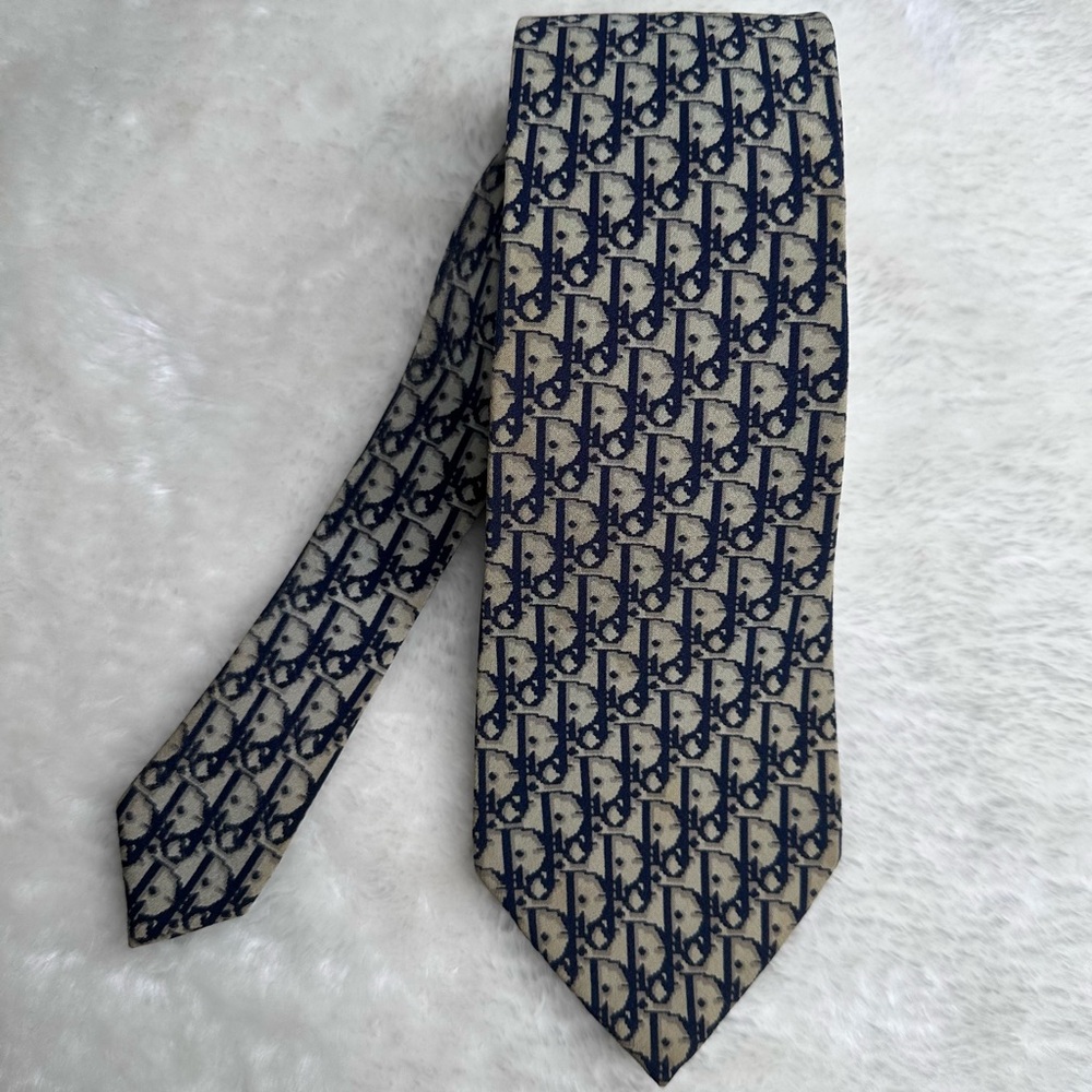 Dior Navy and Cream Men's Tie - Picture 2 of 12